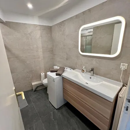 Cosy Et Lumineux ,boulevard Gambetta, Appartement *